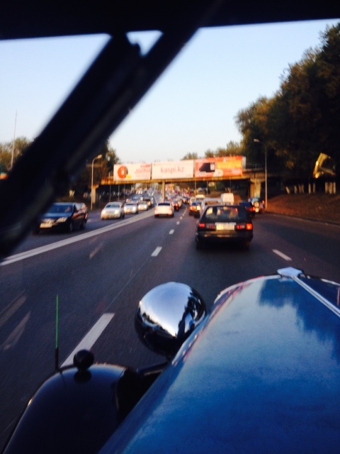 Einfahrt nach Almaty