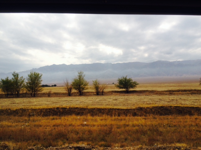 Auf der rechten Seite ist die ganze Zeit eine riesen Bergkette, welches Gebirge?