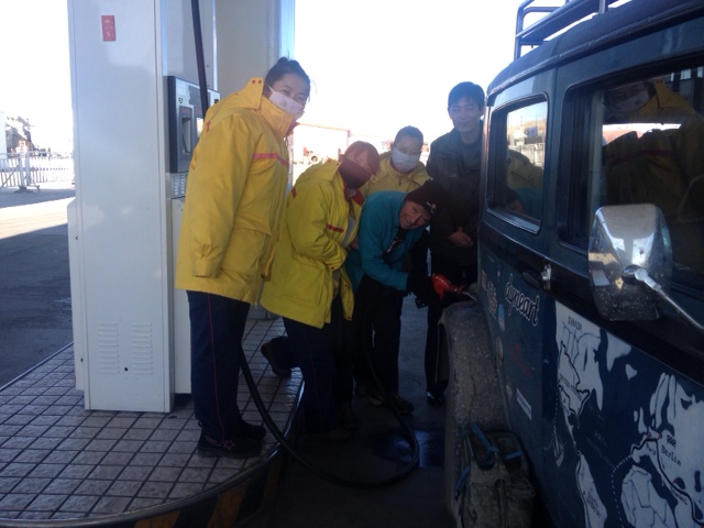 Schon wieder tanken. Hudo säuft zwischen 25 und 28 Liter 