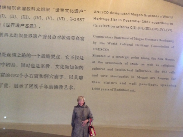 Heute waren wir beim Unesco Kulturerbe. Alles über Budda in den Mogao Caves in Dunhuang 