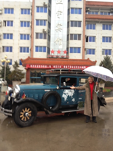Pingliang kannste vergessen. Ein Nest, es regnet zum 1. Mal. Nichts wie weg nach Xi’an.